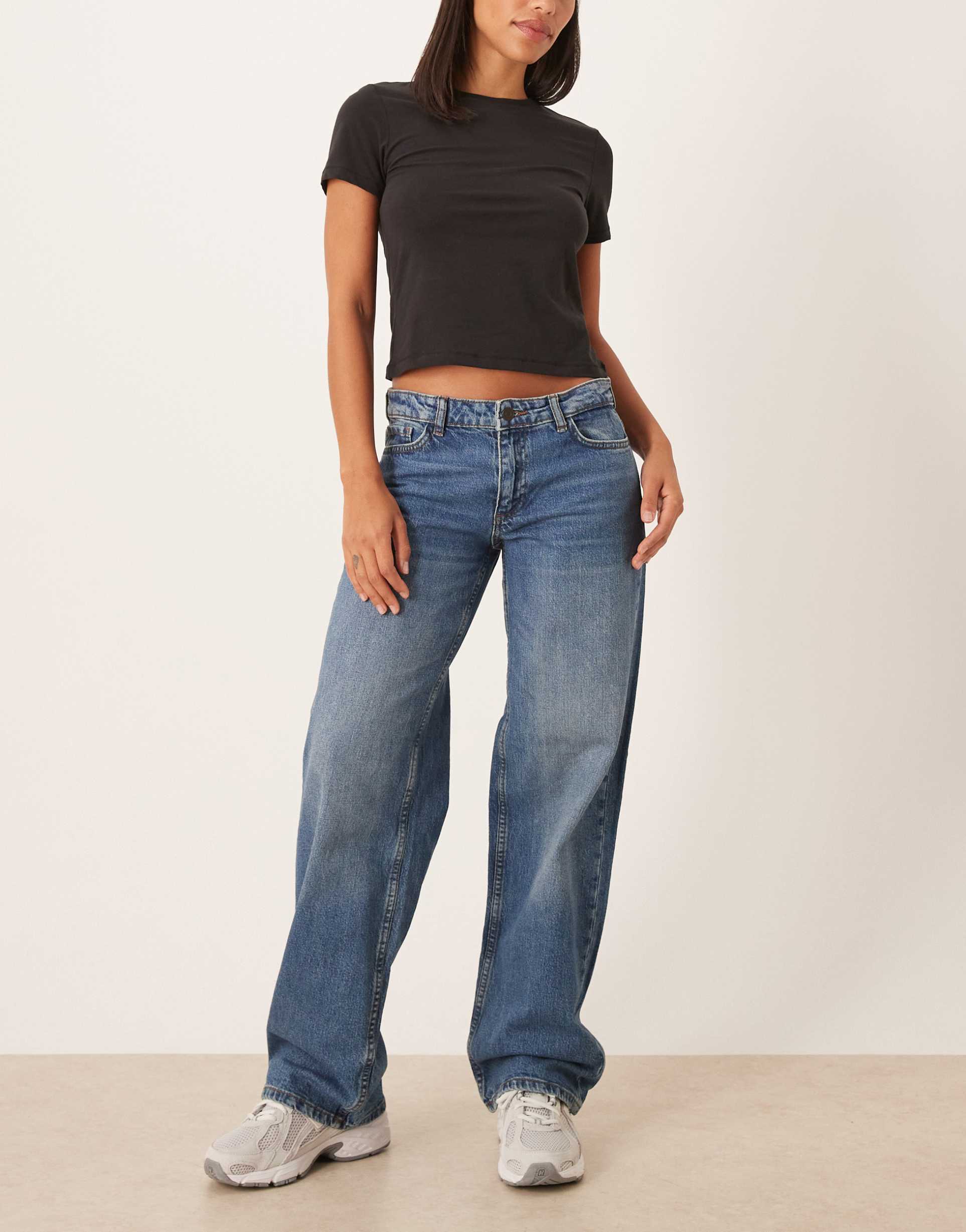 jdy katie low waist straight leg jeans in mid blue