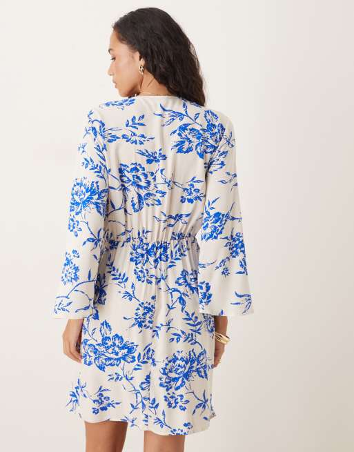 JDY kimono inspired wrap dress in beige with blue floral print, 4 of 4