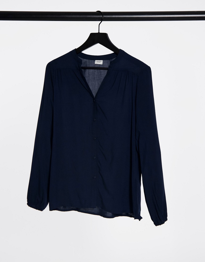 JDY - Kraagloze blouse met lange mouwen in marineblauw