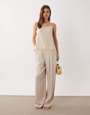JDY lace detailing cami top in cream cream 7690₽