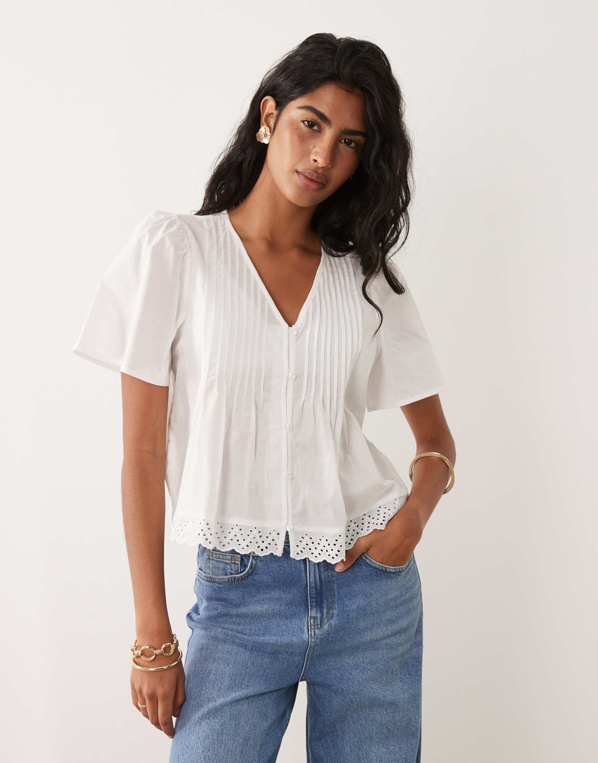 jdy lace short sleeve top in white
