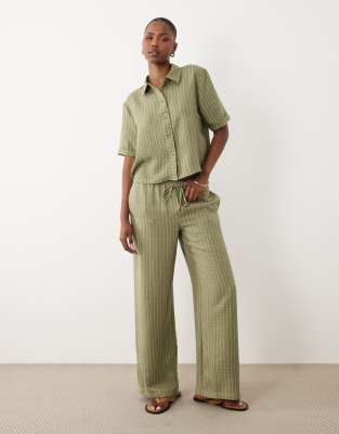 Wide Stripes 1