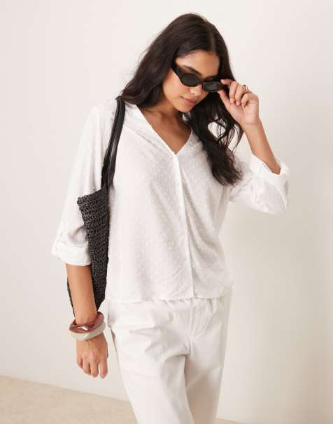 JDY – Locker geschnittene Bluse in Weiß mit strukturierten Details - view 1
