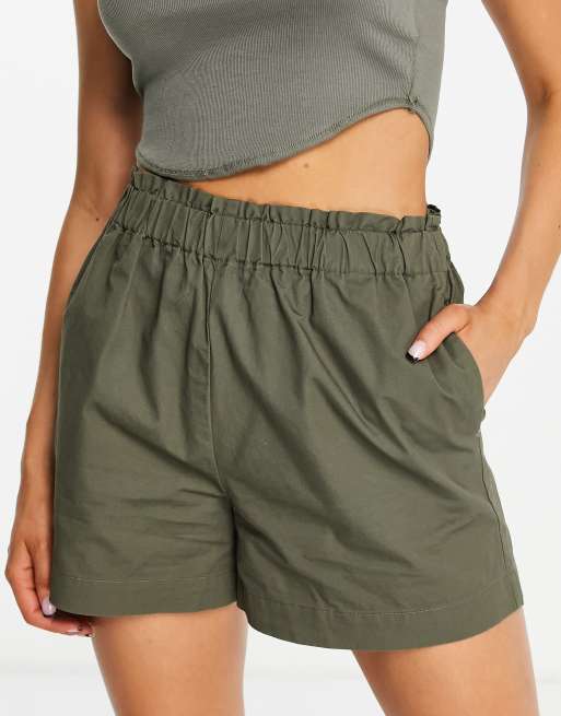 JDY - Maggie - Short met hoge taille en taille met plooirand in groen