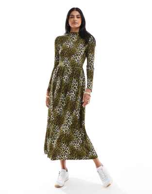 green jungle print dress JDY maxi in animal Versace