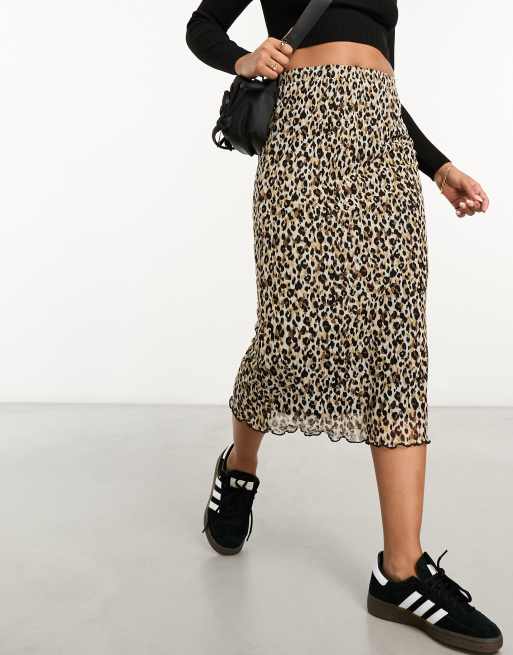 Liquorish leopard print pleated midi skirt 2025 with contrast hem