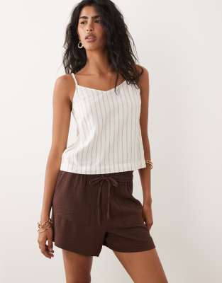 Jdy Mid Waist Shorts In Brown