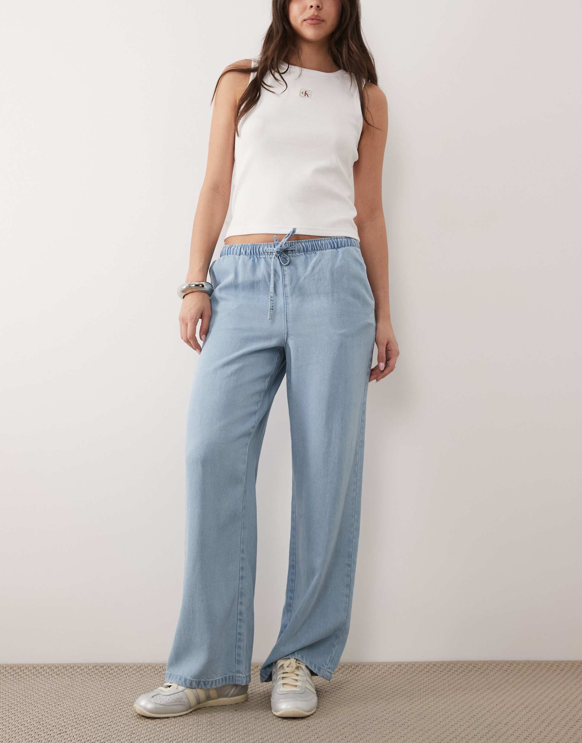 jdy mid waist wide leg pull on jeans in light blue denim
