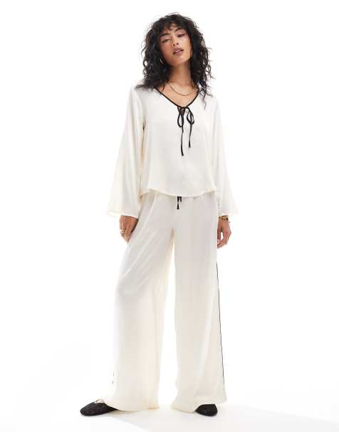 JDY – Midi-Hose aus Satin in Cremeweiß mit farblich abgesetztem Detail, Kombiteil - view 1