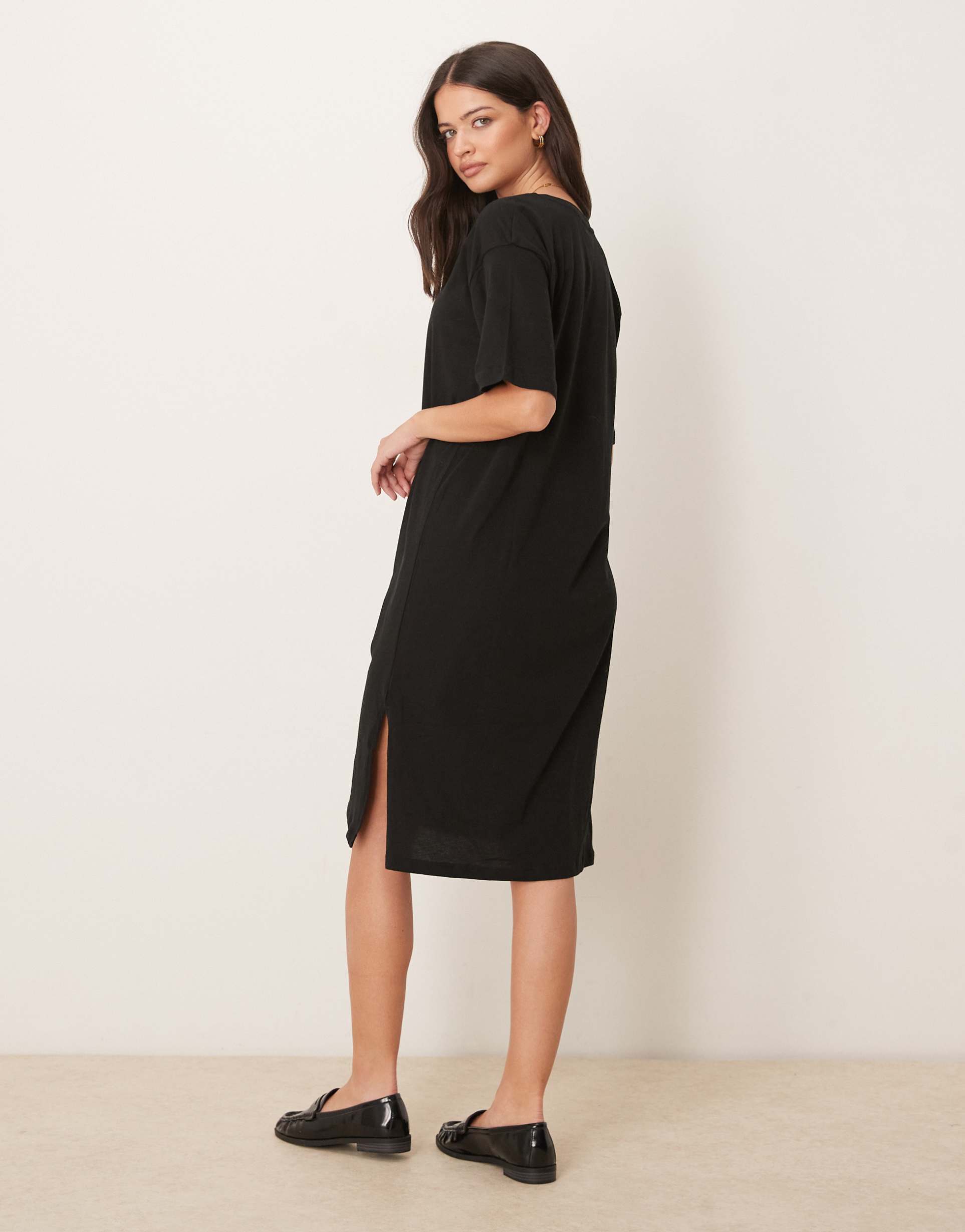 jdy midi t-shirt dress in black
