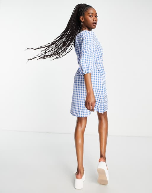 JDY - Mini jurk met gingham ruit, overslag en gestrikte taille in blauw, 2 van 4