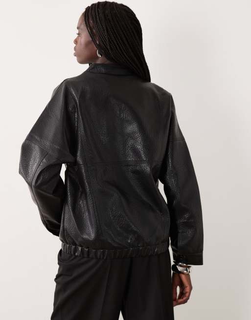 JDY Oversize-Jacke mit V-Ausschnitt aus Kunstleder in Schwarz, 3 von 4