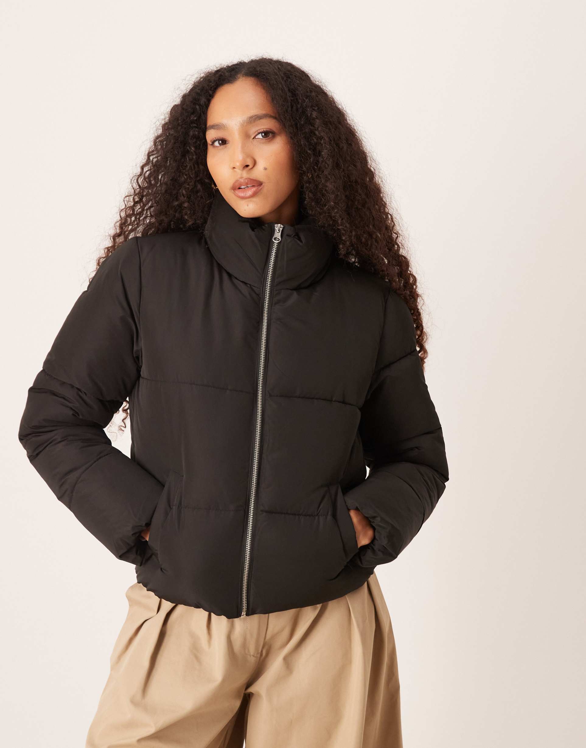 jdy padded jacket in black