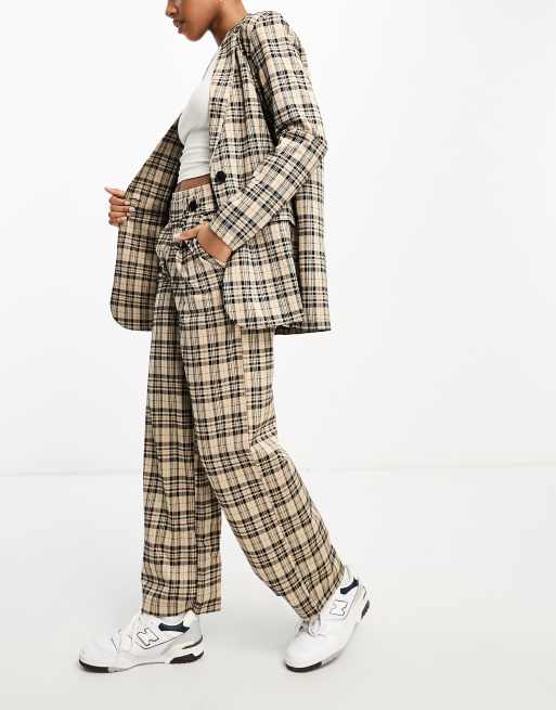 JDY - Pantalon ajusté à détails boutonnés et carreaux - Marron
