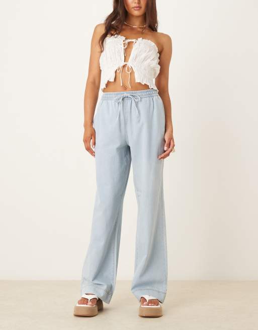 JDY – Penny – Jeans in hellblauer Waschung mit Taillenschnürung und lockerem Schnitt, 2 von 5