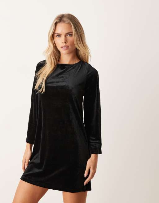 JDY Petite back bow detail velvet mini dress in black, 2 of 4