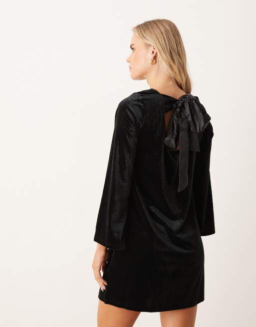 JDY Petite back bow detail velvet mini dress in black, 3 of 4