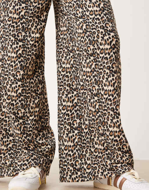 JDY - Petite - Broek met wijde pijpen en textuur in luipaardprint, 5 van 5