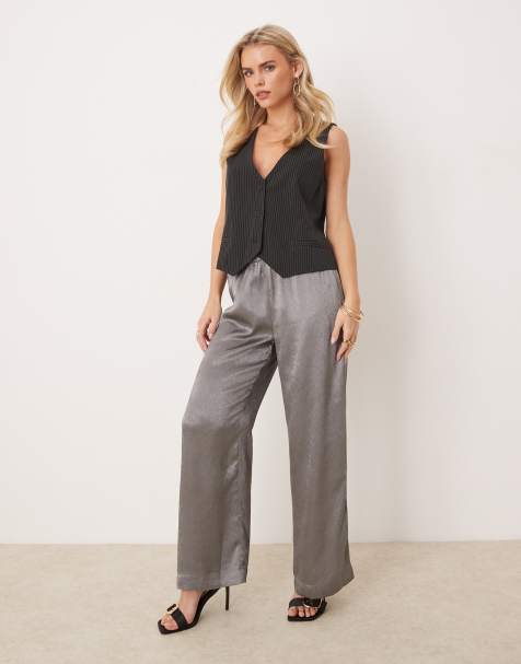 JDY - Petite - Broek van metallic stof met wijde pijpen in zilver - view 1