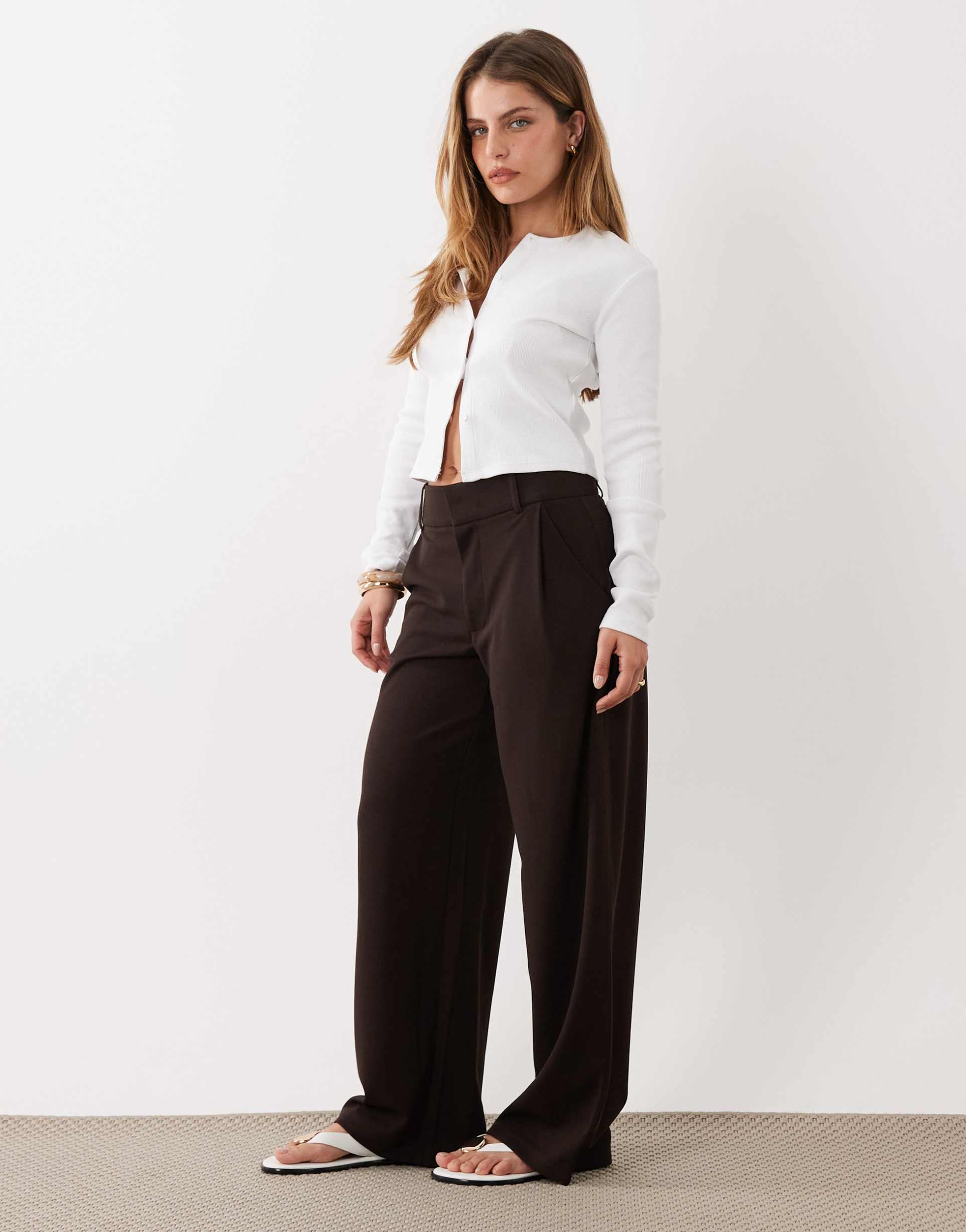 jdy petite button detail wide leg dad pants in chocolate brown