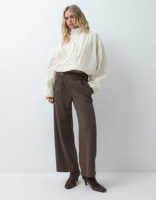 JDY Petite button detail wide leg dad pants in chocolate brown, 3 of 5