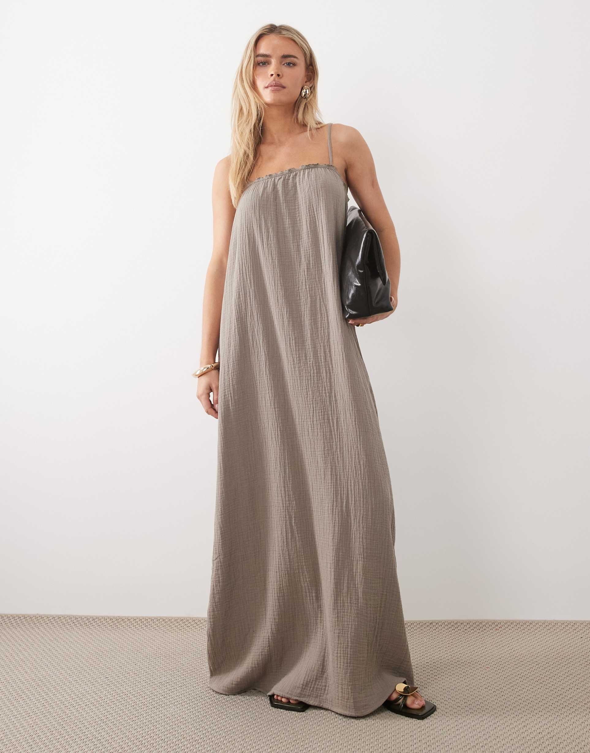 jdy petite cheesecloth sleeveless maxi dress in brown