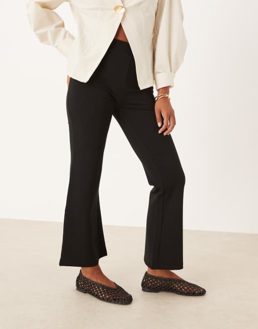 JDY Petite - Flare broek met hoge taille in zwart, 3 van 5