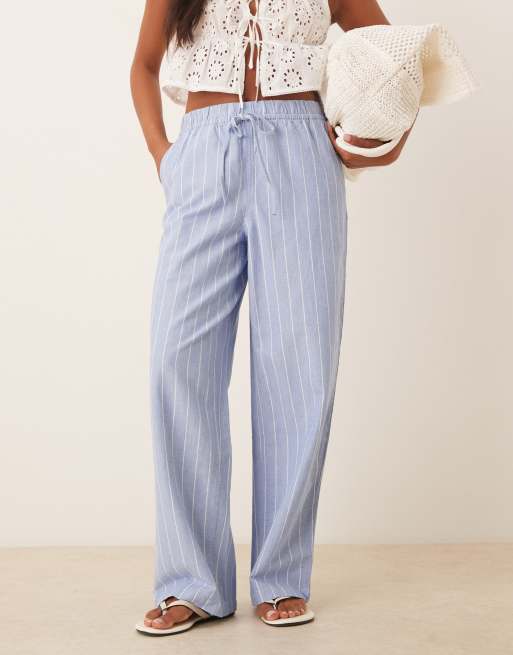 JDY Petite - Gestreepte broek met wijde pijpen en elastische taille in lichtblauw, 5 van 5