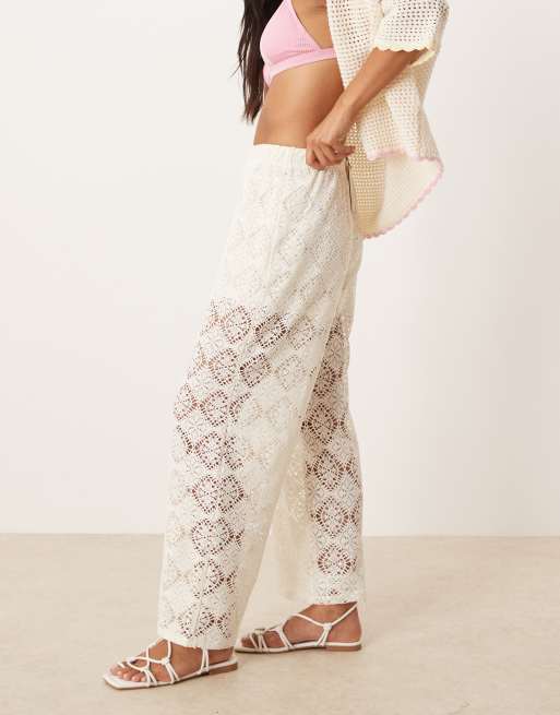 JDY Petite – Häkelhose in Weiß mit weitem Bein und integrierten Shorts, 2 von 5