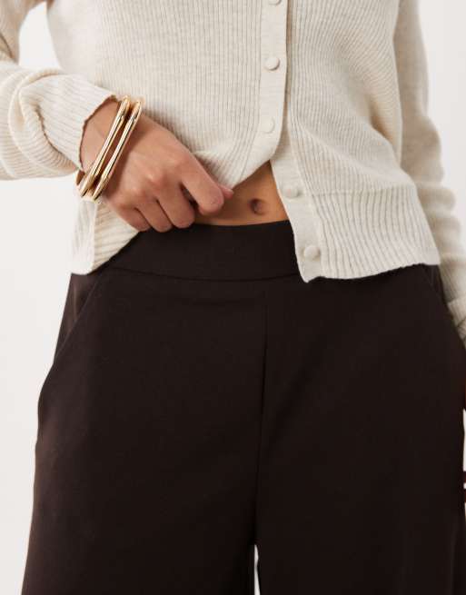 JDY Petite high wasted wide leg trouser in chocolate brown, 3 of 5