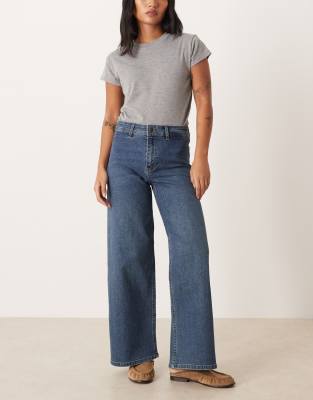 JDY Petite - Jeans in Mittelblau mit weitem Schnitt und hohem Bund