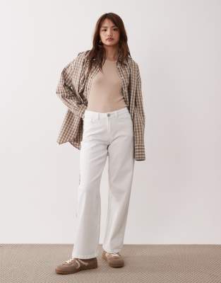 JDY Petite Katie low waist straight leg jeans in white