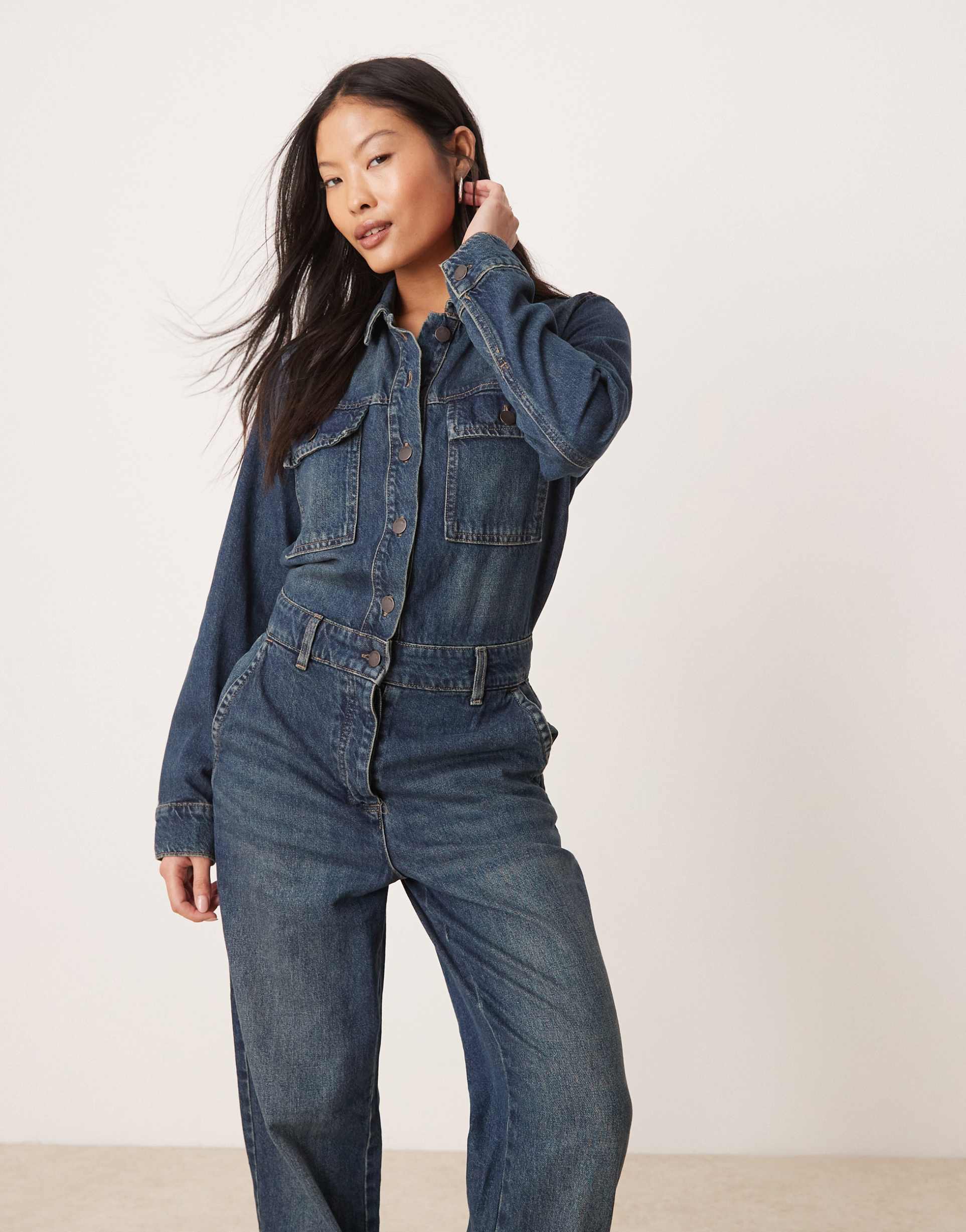 jdy petite long sleeves denim jumpsuit in mid wash blue