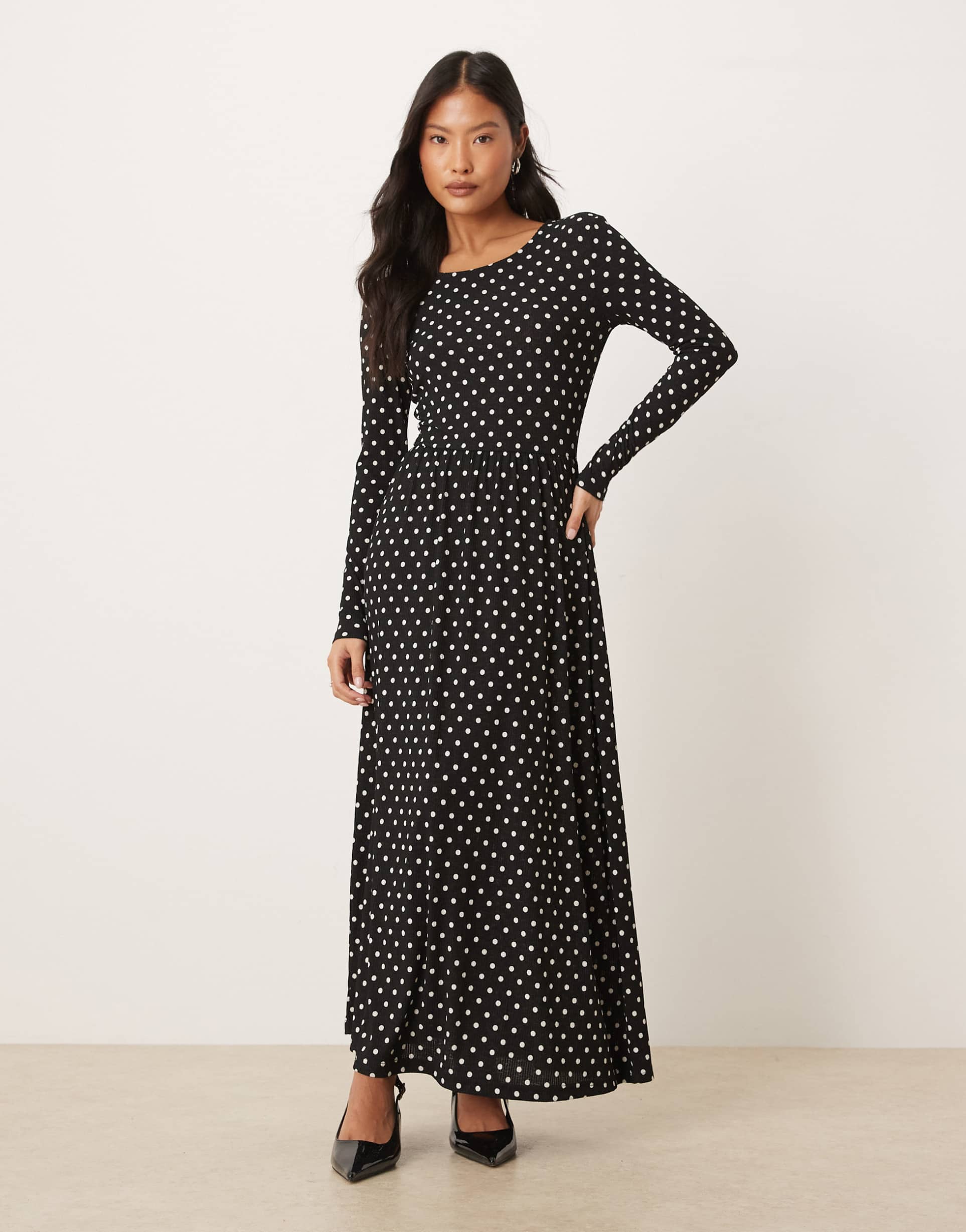 jdy petite maxi dress in black polka dot