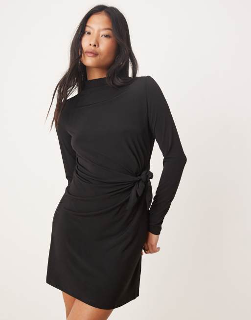 JDY Petite – Minikleid in Schwarz mit geknoteter Vorderseite