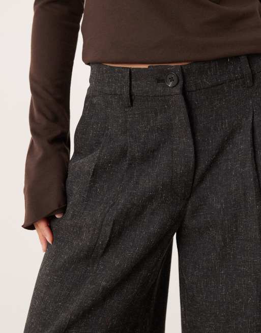 JDY Petite - Pantalon ample et ajusté à taille haute en tissu texturé - Gris foncé, 4 de 5
