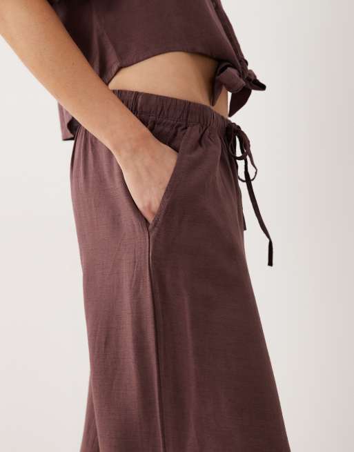 JDY Petite - Pantalones burdeos de pernera ancha de mezcla de lino (parte de un conjunto), 5 de 5