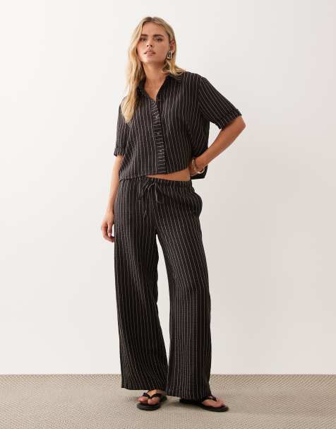 JDY Petite - Parte de un conjunto - Pantalones marrones a rayas de pernera ancha - view 1