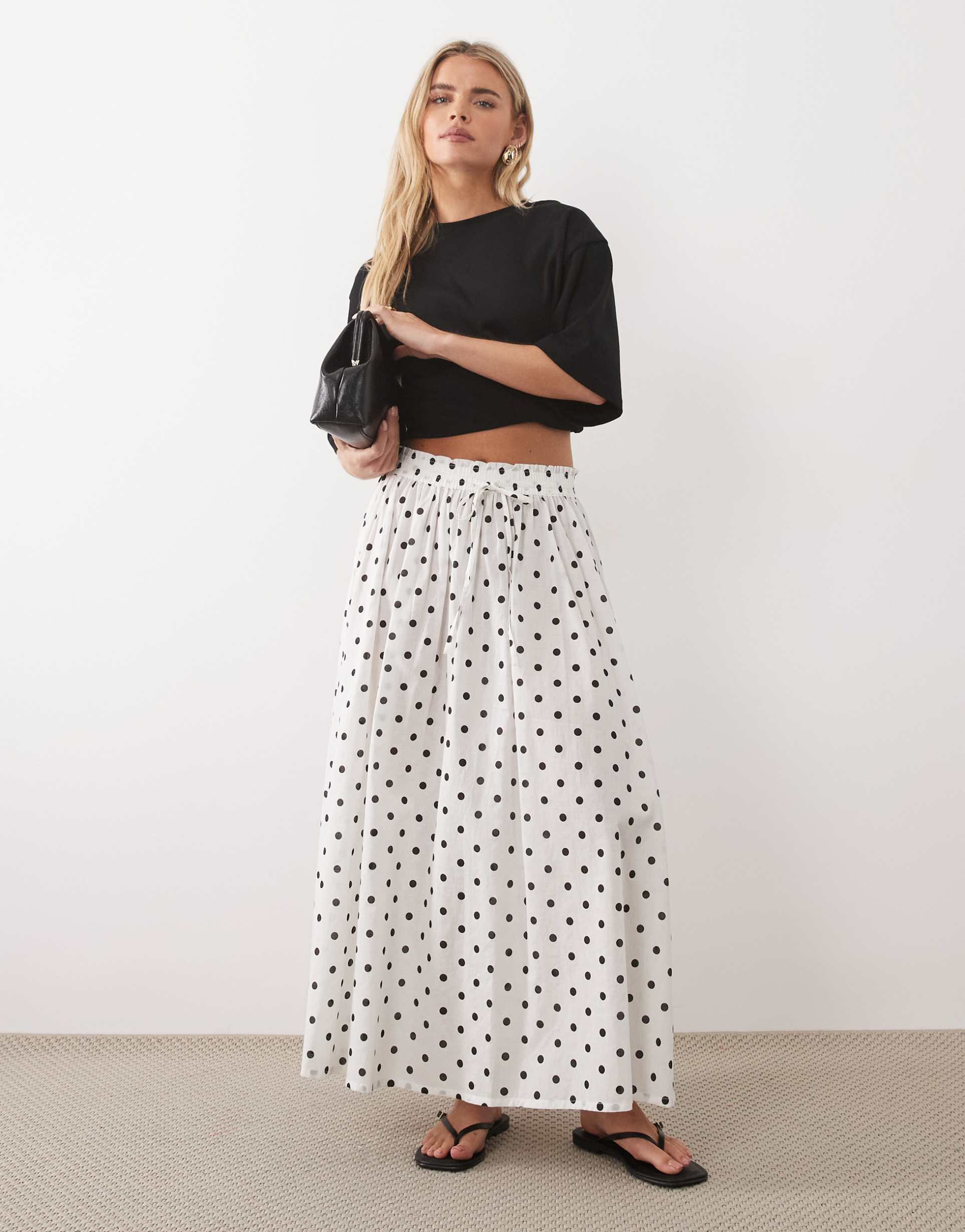 jdy petite pleated maxi skirt in white polka dots