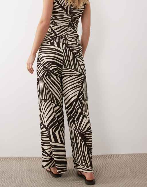 JDY Petite pull on trousers co-ord in brown abstract print, 3 of 5
