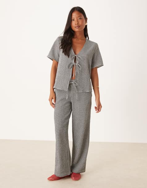 JDY Petite seersucker wide leg trousers co-ord in black gingham - view 1