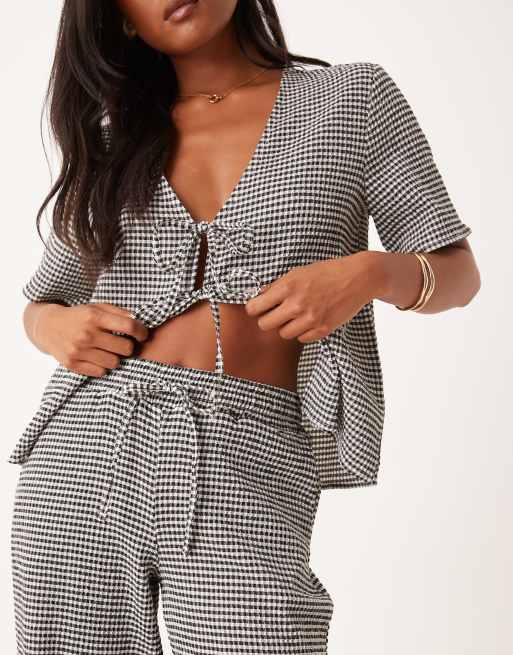 JDY Petite seersucker wide leg trousers co-ord in black gingham, 2 of 5