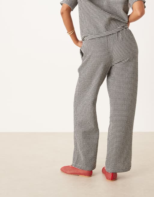 JDY Petite seersucker wide leg trousers co-ord in black gingham, 4 of 5