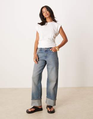 JDY Petite - Straight Jeans in Mittelblau mit Krempelsaum