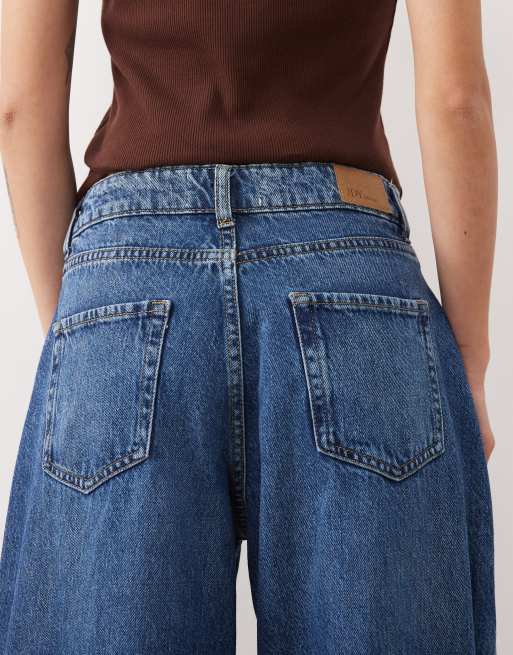 JDY Petite Susie mid waist barrel leg jeans in mid blue, 4 of 5