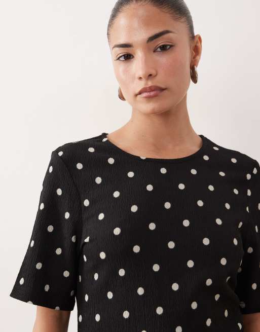 JDY Petite - Top asimmetrico nero a pois in coordinato, 3 di 4