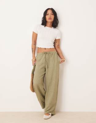 wide leg pants in green stripe