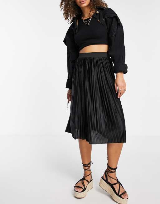 JDY pleated midi skirt in black