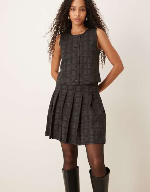 JDY pleated mini skirt in dark gray plaid - part of a set, 4 of 5