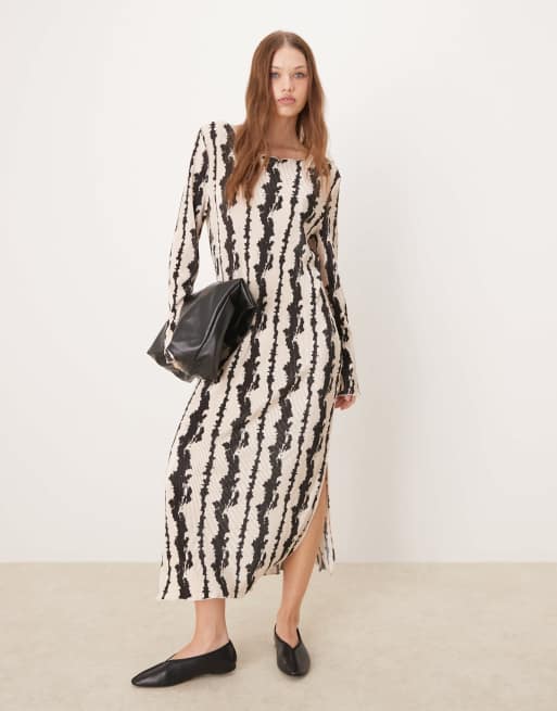 JDY - Plissé midi jurk met abstracte print